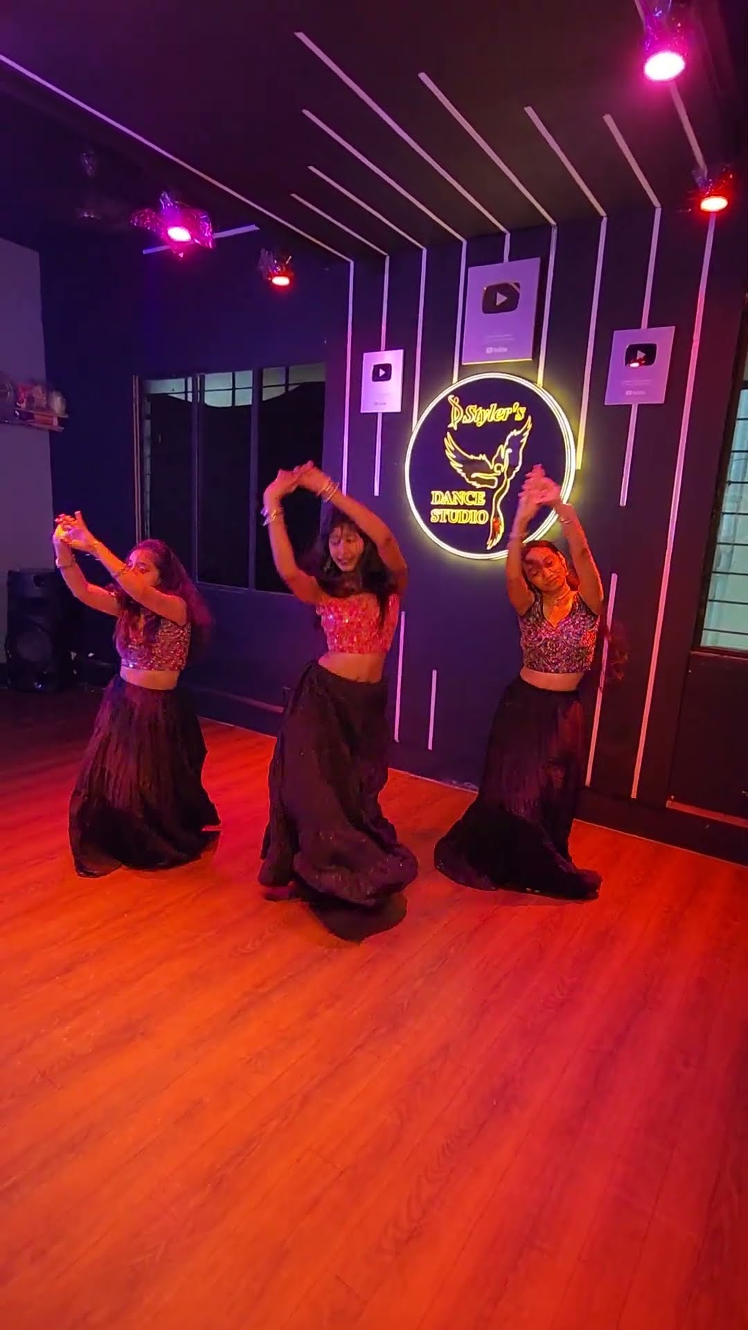 Namak Isaq Ka.. #bestbollywoodsong#girlies #dstylersdancestudio#feelthemusic #trendingreelsaudio