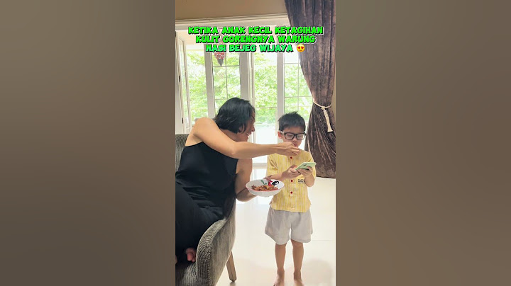 anak kecil suka kulit gorengnya warung nasi bejeg wijaya