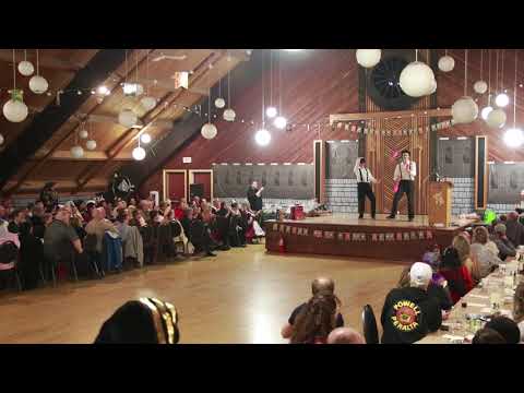 The Moderately Amazing Eli - Juggling & Passing Clubs
