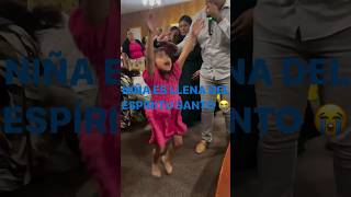 Niña Es Tocada Por El Espíritu Santo