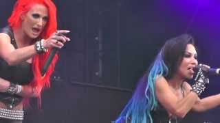 Butcher Babies - Monster&#39;s Ball (Live @ Graspop 2015)