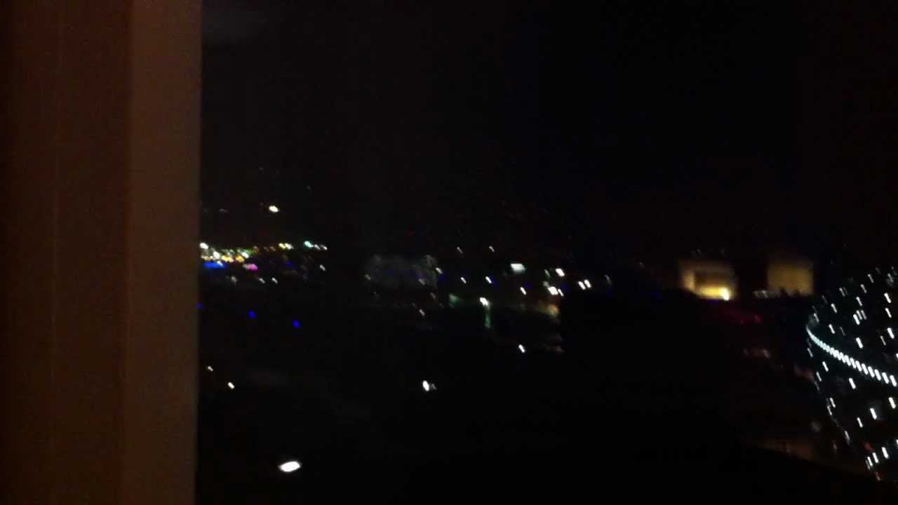 Atlantic Sail City Hotel Bremerhaven Aussicht bei Nacht