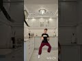 شكلي وانا انتظر الاندومي يجهز