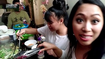 Saib me nyuam hluas nkauj hmoob meskas ua noj