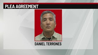 Plea deal reached for former Marshalltown substitute teacher accused of sexually exploiting student