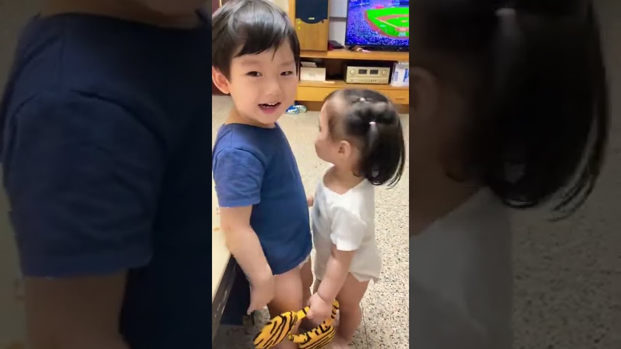 I Love You Kids Hug Kiss Mesmerizing Viral
