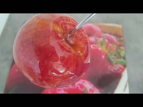 Vidéo: Coqs Multicolores Sur Un Bâton: Une Recette D'enfance