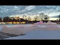 Большой фонтан Центрального Парка Горького зимой. В центре катка в Парке культуры и отдыха 2023 март