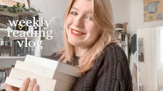 Had a cold, fell in love and read 4 books | WEEKLY READING VLOG #4