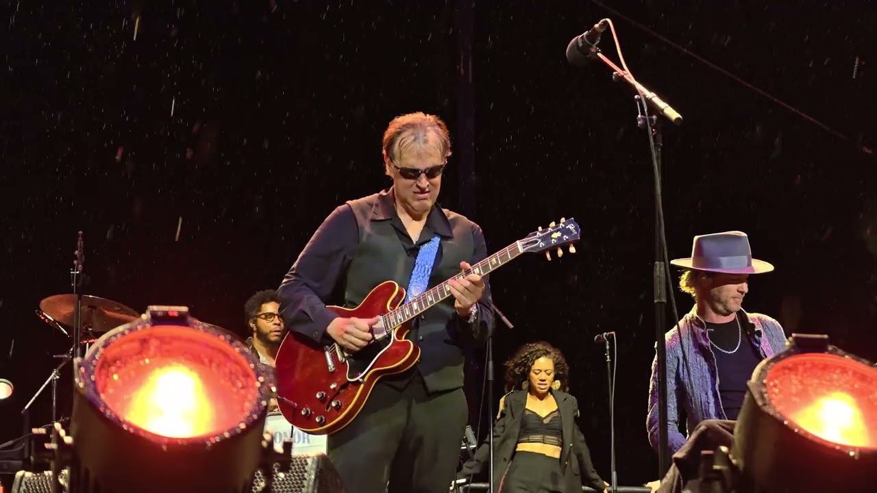 Joe Bonamassa with Kenny Wayne Shepherd 