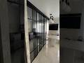 Раздвижная стеклянная перегородка. Modello Design #интерьер #дизайнинтерьера