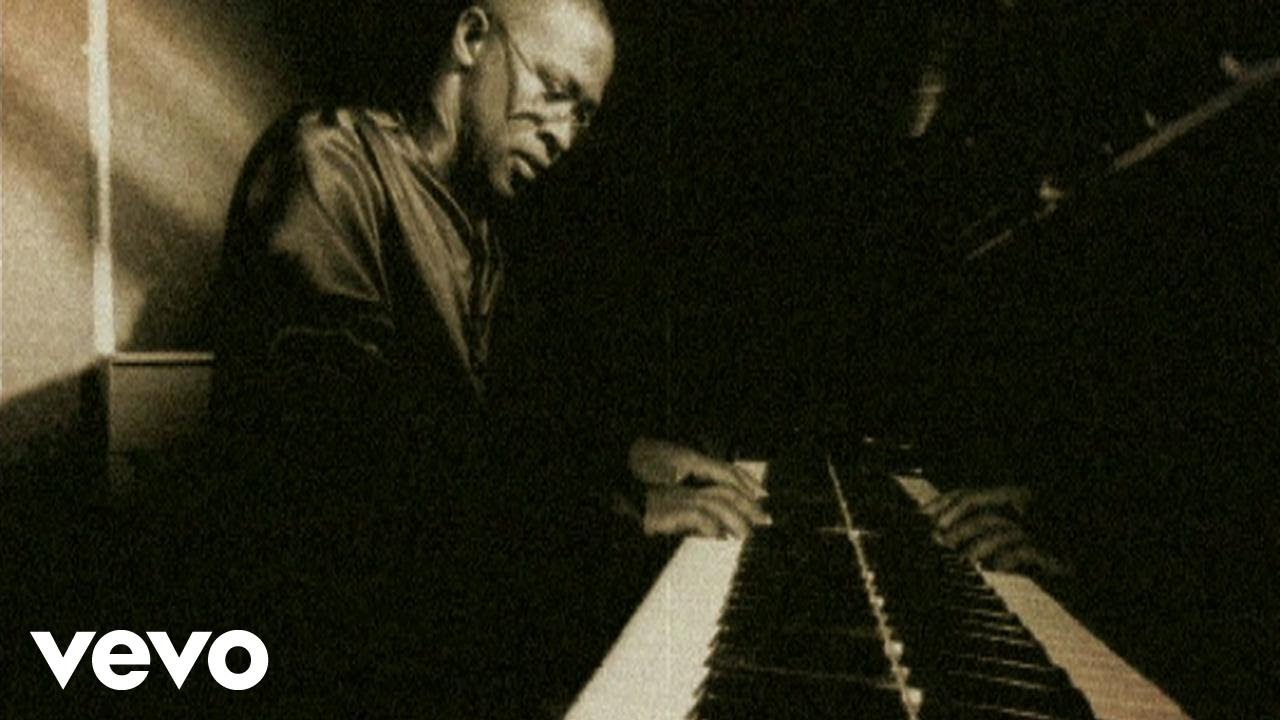 Don Laka - Moondance adlı videoyu YouTube'da izle Don Laka - Moondance adlı videoyu YouTube'da izle