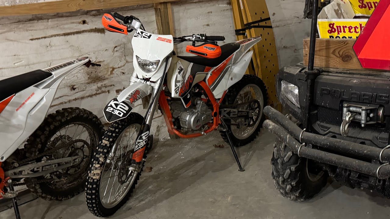 Taking the kayo k2 230 rippin in the mud! And hitting some play hills!