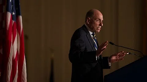 Edward Klein talks "The Amateur" at the Nixon Libr...