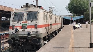 18521 VSKP - Kadapa Tirumala Express Empty rake Shunting, Loco Coupling, Departing and 3 Overtakes