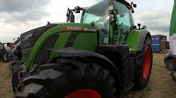 Kolik koní má traktor Fendt 718?