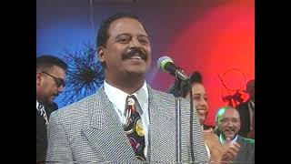 WILFRIDO VARGAS - El Baile Del Perrito (90's)