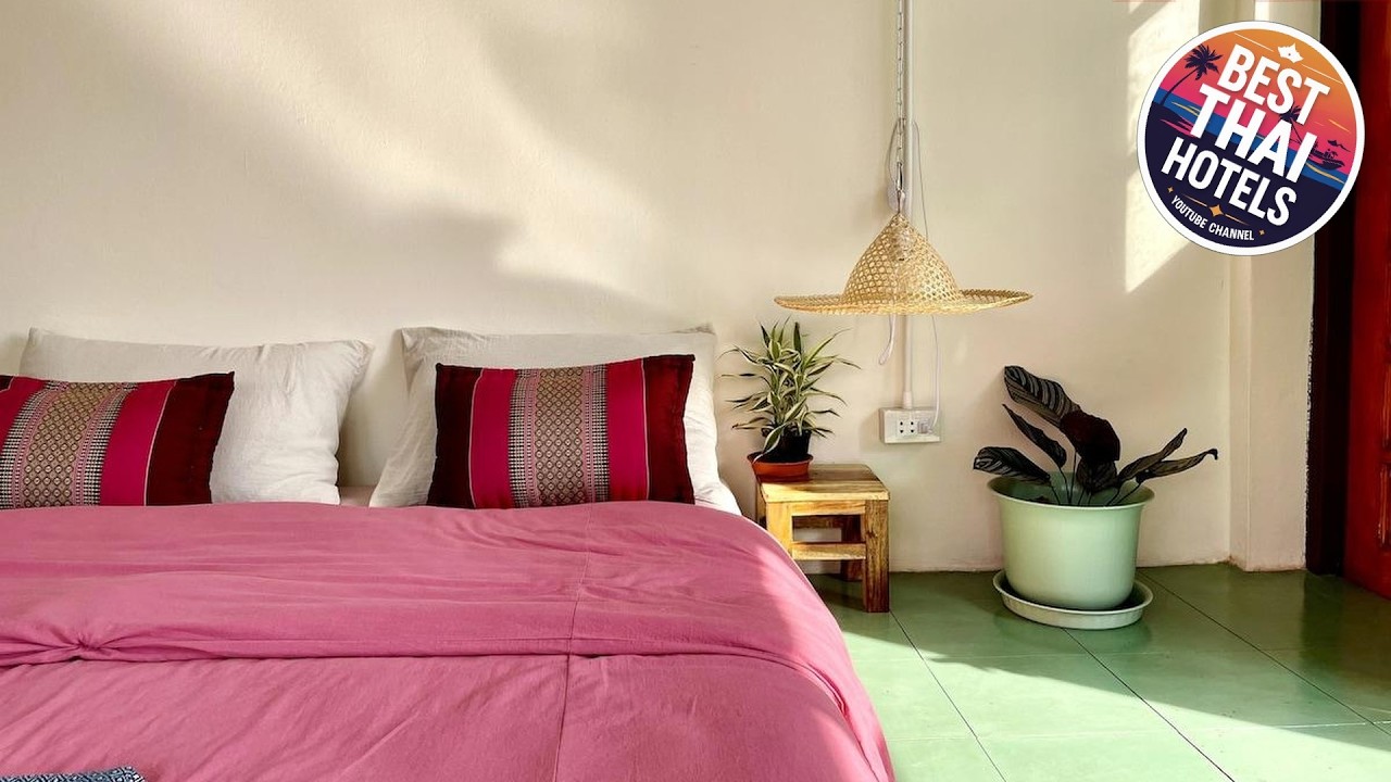 Baan KhaoSoi - Rooftop House (2nd floor) | Bangkok, Thailand | Hotel Review ⭐