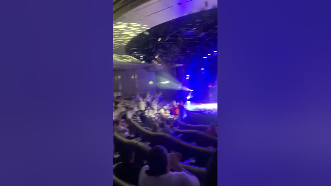 #applause #standingovation #ovation #audience #music #musician #singer #vocalist #theatre #cruise