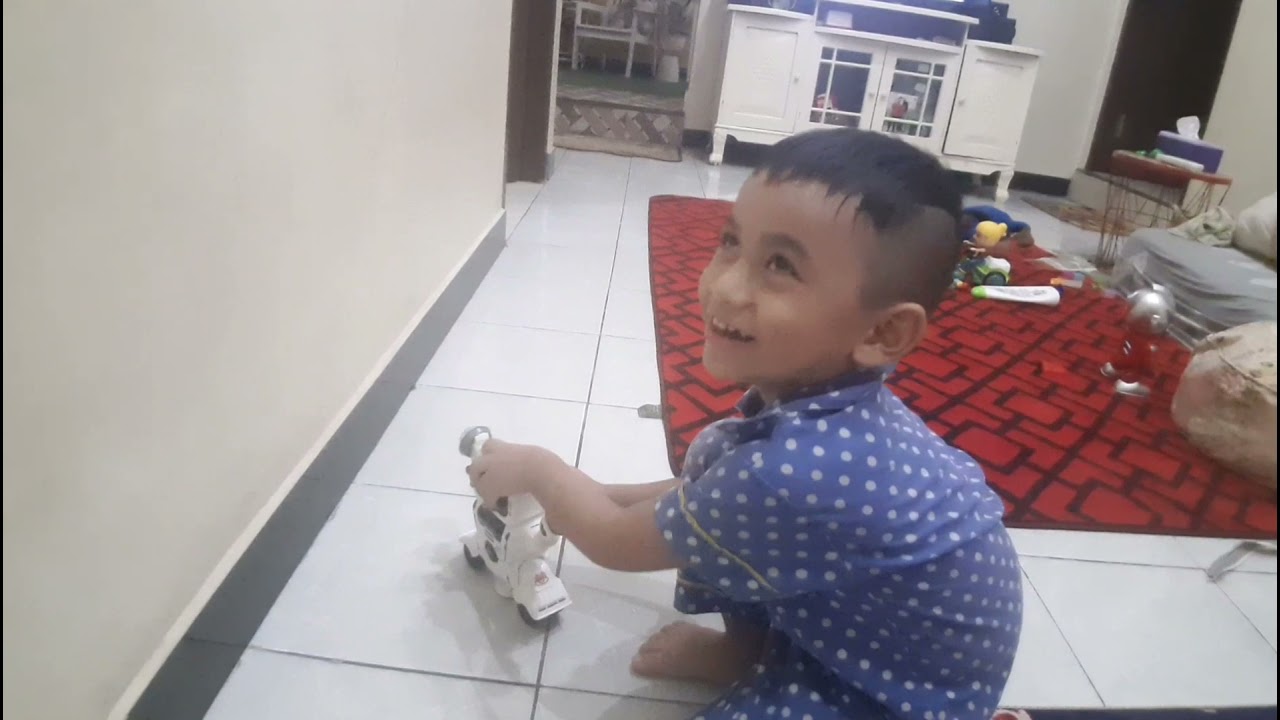Ananda Toys Mainan Robot Putar dan Dance