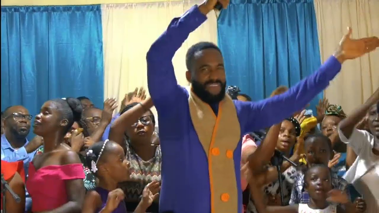 GON KOTE YAP SITE NON  MWEN-PLM ADORATION(PI BEL ADORASYON PLM AMEN 3 FOIS POU FEN ANE AN....