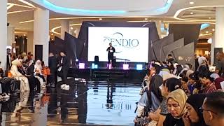 Acara reborn in threads kata sambutan bergaia fashion show week dicntr atrm gaia bm ry city mall 