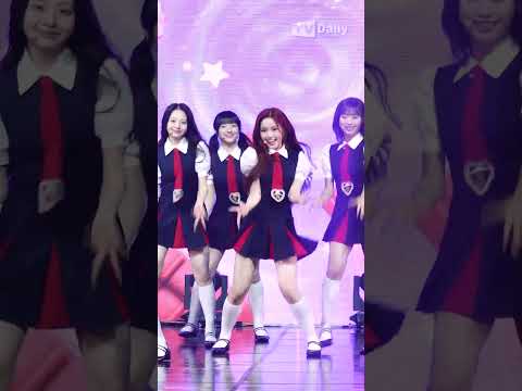 중독적인 #SWICY 로 돌아온 #유니스 무대 #UNIS #쇼케이스 #무대 #showcase #<strong>stage</strong> #<strong>shorts</strong>