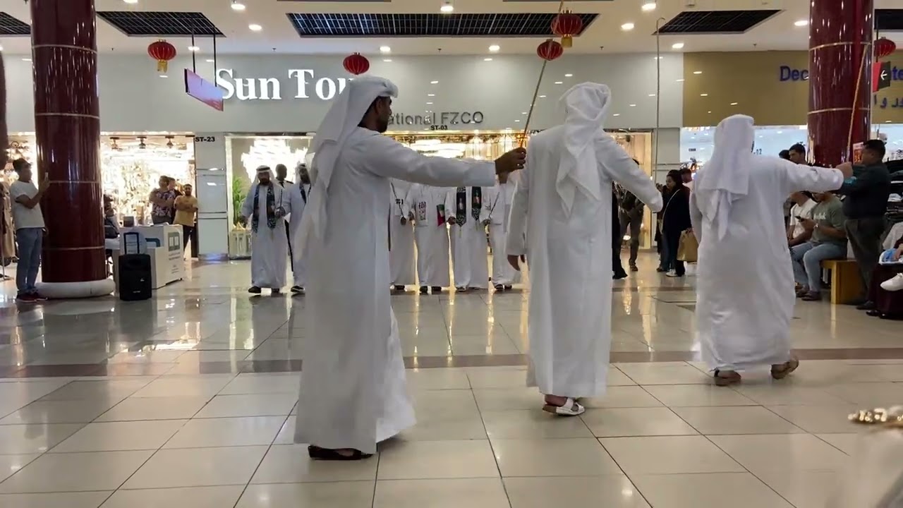 UAE national day dance #dubai #uaedubai #dragonmall #dance 20.11.2025