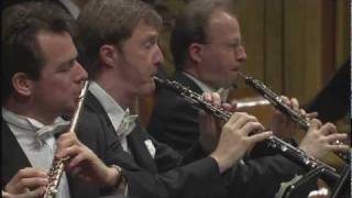 Beethoven: "Egmont" Overture / Abbado · Berliner Philharmoniker chords