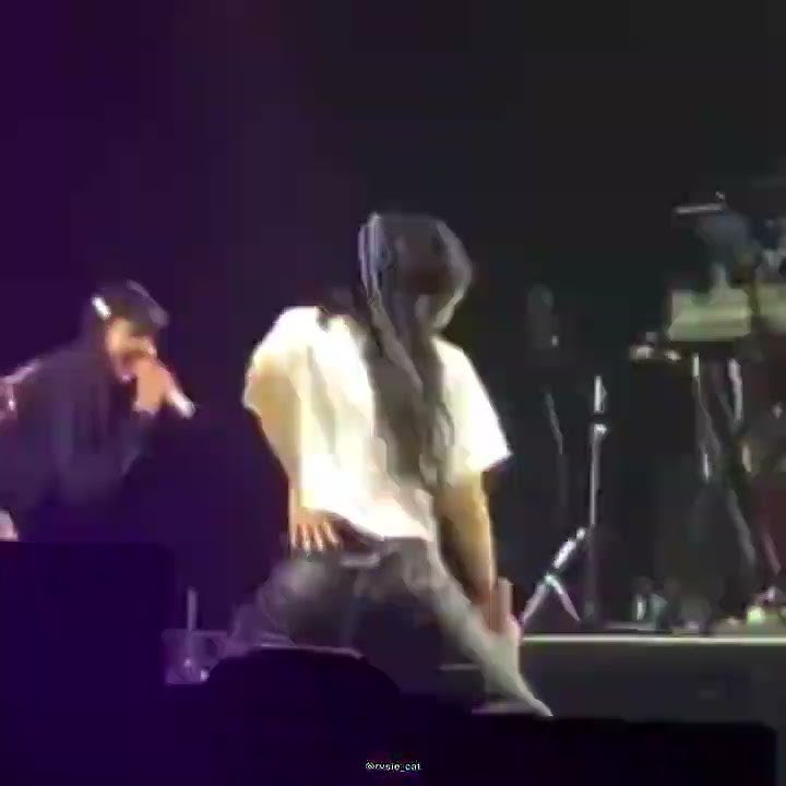 jennie twerking on stage 😂 #blackpink #jennie #shorts #lisa #jisoo #rosé