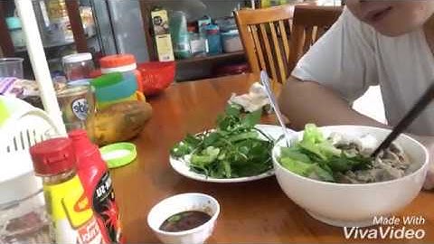 Chia Sẽ Ẩm Thực Sài Gòn- Hủ Tiếu Bò Viên| Noodles Soup in Vietnam| HPVL