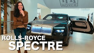 Rolls-Royce SPECTRE: o PRIMEIRO elétrico ULTRALUXUOSO! by Estefânia Show 21,462 views 3 months ago 9 minutes, 23 seconds