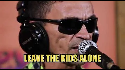 Gleyfy Brauly - Hey teachers!Leave the kids alone