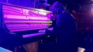Olivia Belli live en Madrid