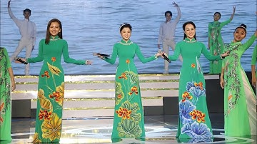 Mùa Xuân Đầu Tiên Mắt Ngọc