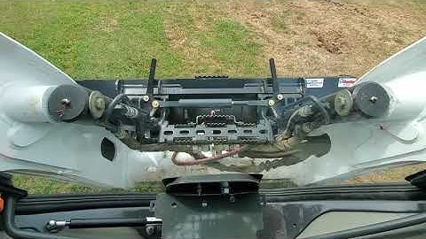 2013 Bobcat T630 Compact Tracked Loader: Hydraulic Bob-Tach Quick Coupler Inspection Video!