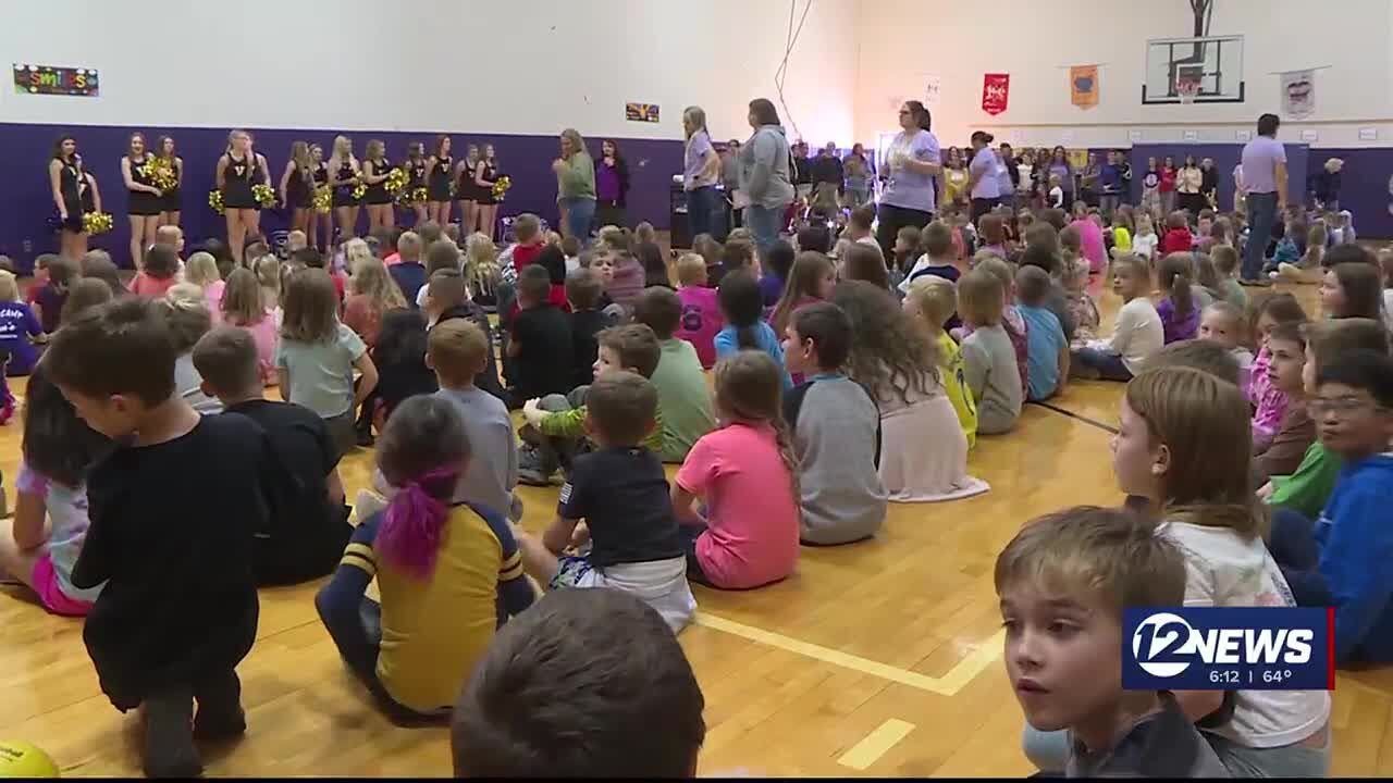 Valley Center elementary school receives national achievement award