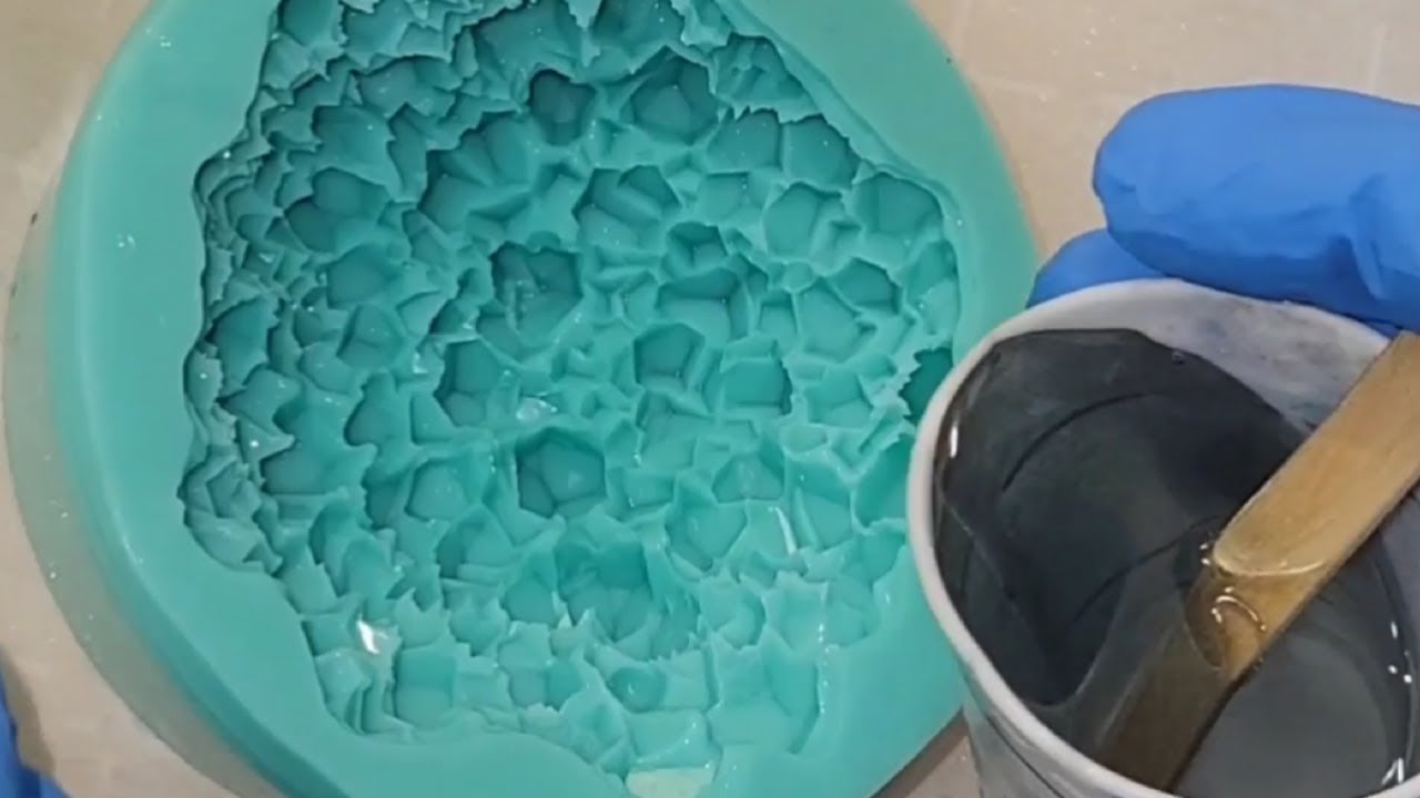 Holographic resin crystal cluster 