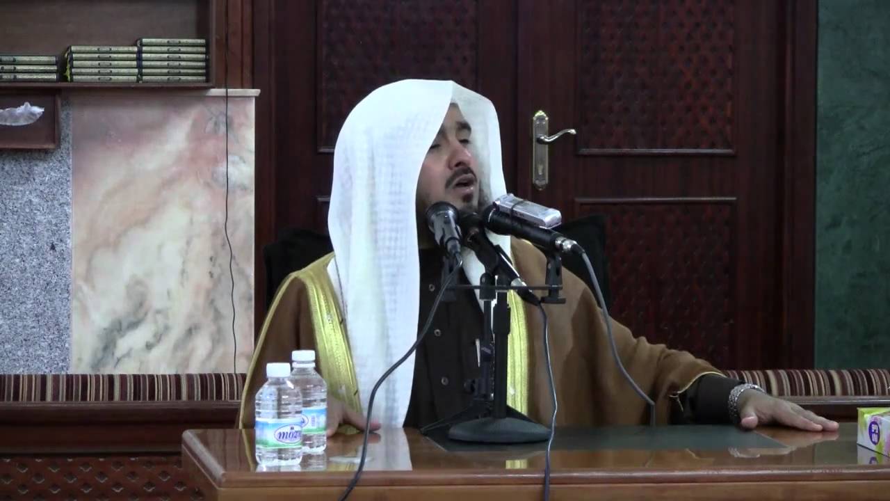 العامل البسيط يعلم دكتور الجامعة درسا في قيام الليل - من محاضرة كانوا قليلا من الليل مايهجعون(8/6)
