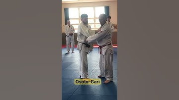 OSOTOGARI. Buitenbeen oogsten JUDO WERPEN, kajak arm actie zet het op