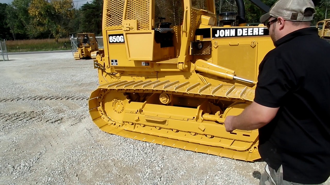 john-deere-650g-with-winch-one-owner-low-hours-c-c-equipment-dozer