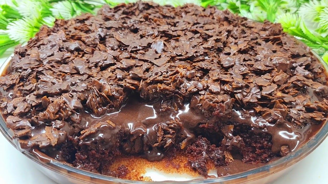 جربتوها ولا مزال👌كيكة كرانشي شوكولاتة مقرمشة لي ديرا ضجة على مواقع التواصل غير بيضة سهلة اقتصادية 😋