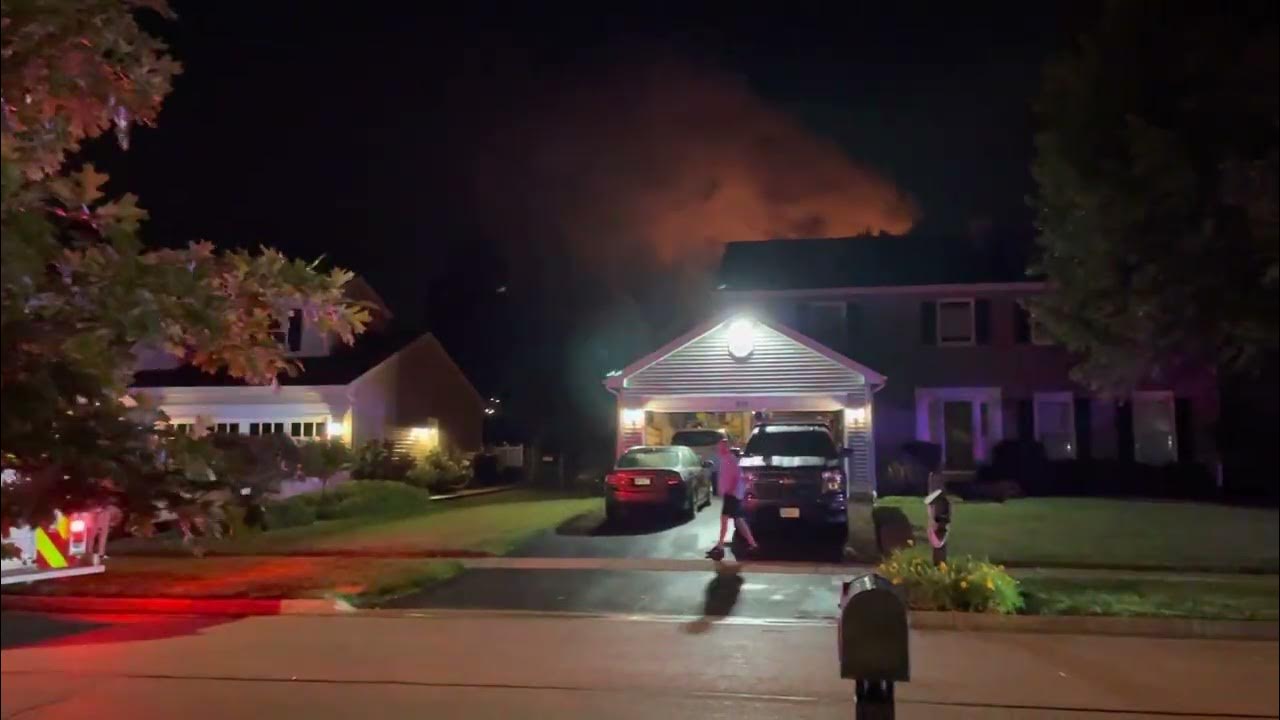 Crystal Lake (IL) Fire Rescue arriving on scene of a structure fire ...