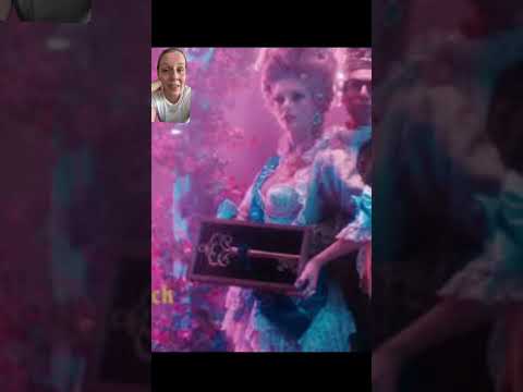 Taylor Swift wore a 75 key for the Reputation Stadium Tour +The 1975 stage FITS INTO THE LOVER HOUSE