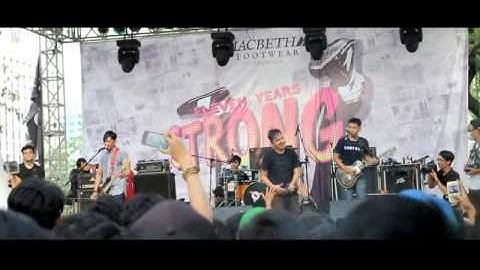 Alone At Last - Takkan Terhenti Disini " live jakcloth 2013 "