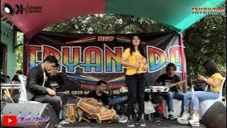 Terhanyut Dalam Kemesraan(cover) Tia || Live Show Tryanada Entertainment