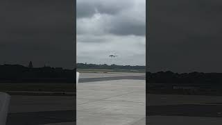 A Brussels Airlines A319 is landing at Hamburg Airport