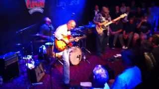 Larry Carlton at petersplayers.