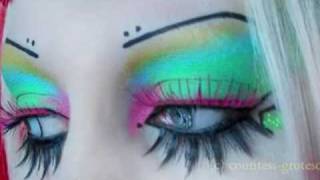 The Wonerful Eye Makeup of Countess-Grotesque
