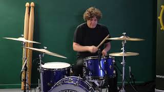 Ian Matthews (Kasabian) Pdc Track Demonstration Playing Led Zeppelin’s ‘Immigrant Song’